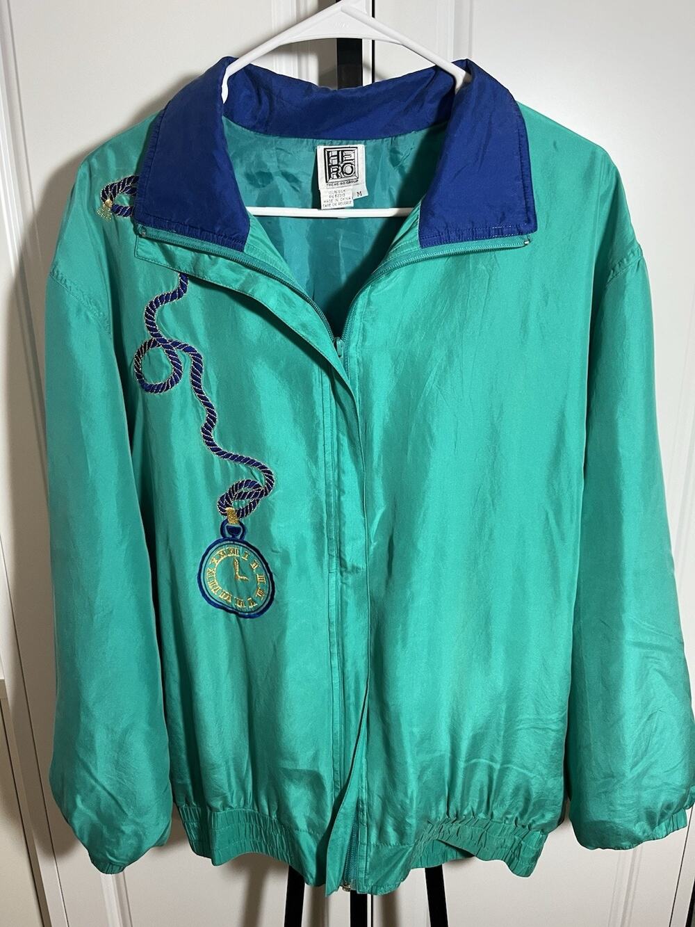 Vintage Women’s Wind Jacket The Hero Group Teal Embroidered Pocketwatch SILK med